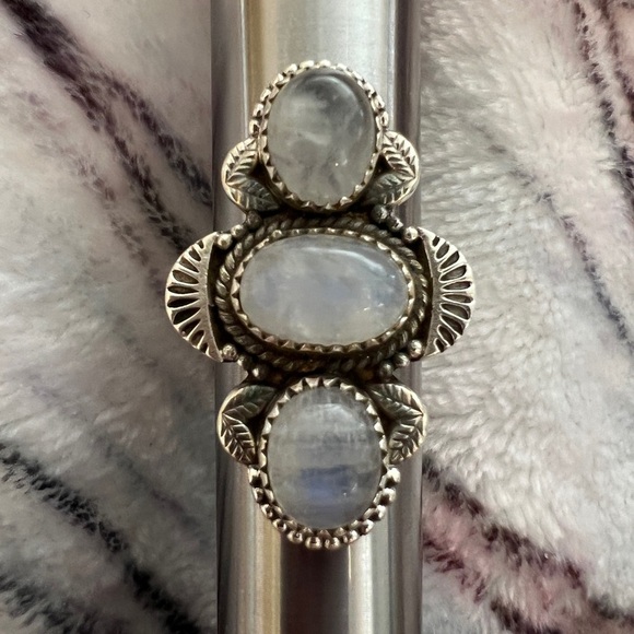 ❤️ Rainbow Moonstone Triple Stone Southwestern Sz 8 Adjustable Ring 9.6gm - Picture 9 of 13
